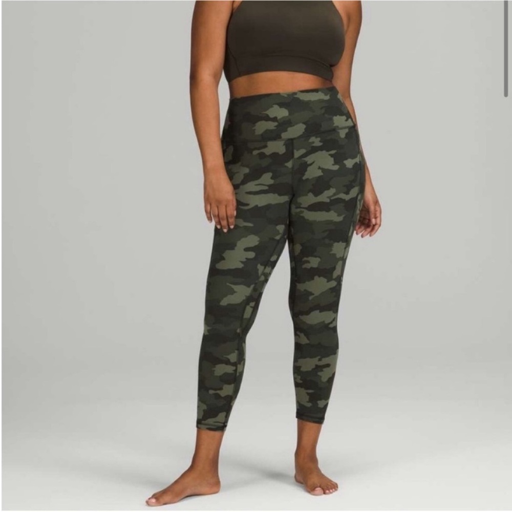 Lululemon Align High-Rise Pant 25"
Camo size four (4)